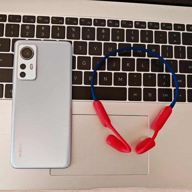 卡 Runner Air 耳机给你带来惊喜龙8手机登录入口享受好音质与舒适佩戴体